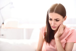 dealing-with-the-discomfort-of-tmj-pains